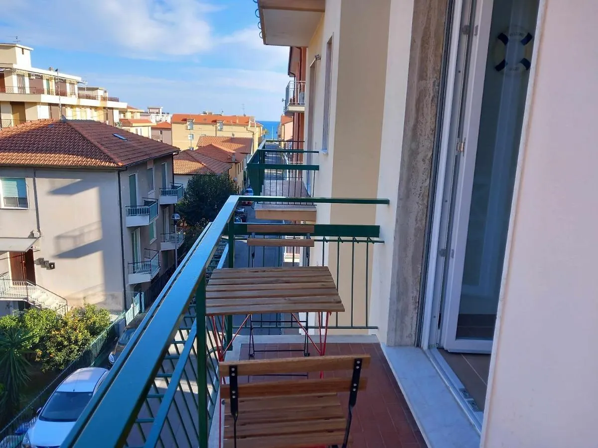 Vela Vicino Al Mare Bludipietraligure Apartment Pietra Ligure 0*,  Italy