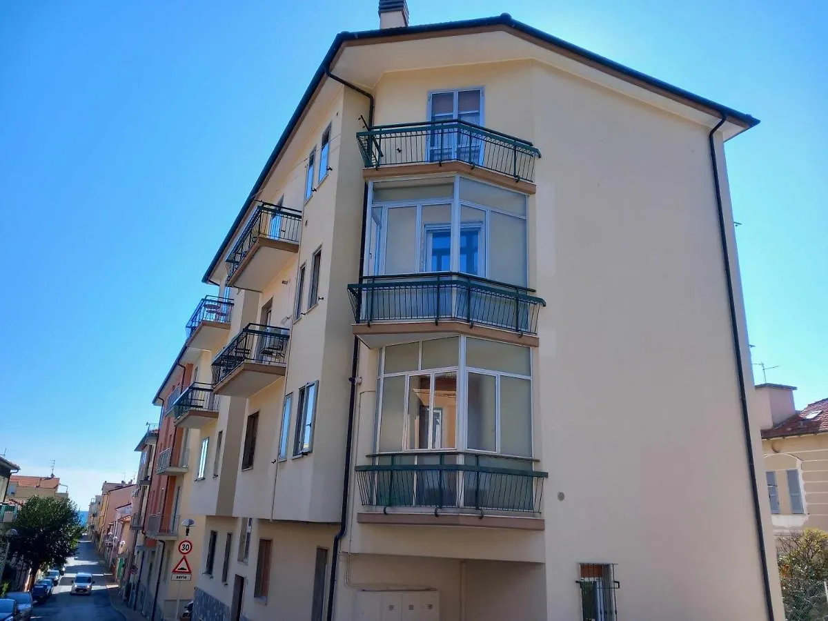 Vela Vicino Al Mare Bludipietraligure Apartment Pietra Ligure Italy