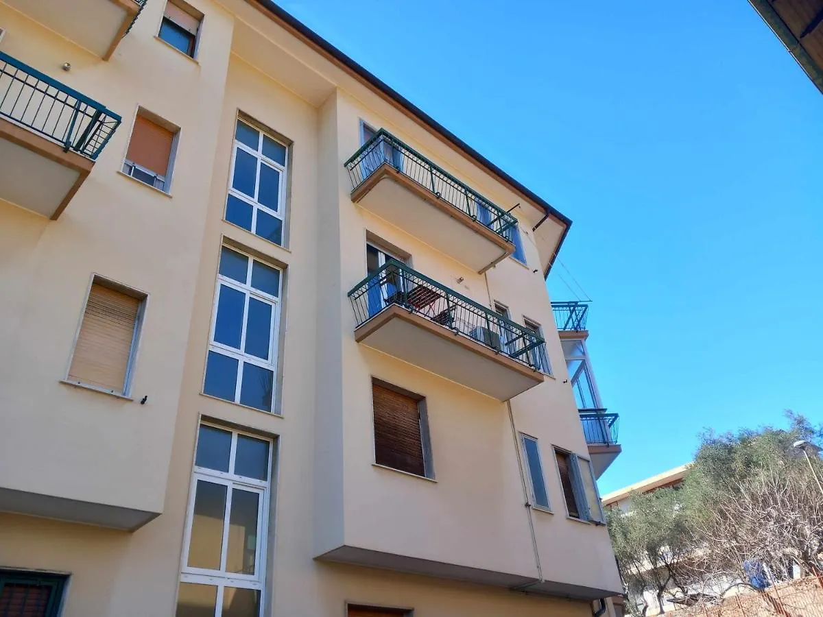 Vela Vicino Al Mare Bludipietraligure Apartment Pietra Ligure
